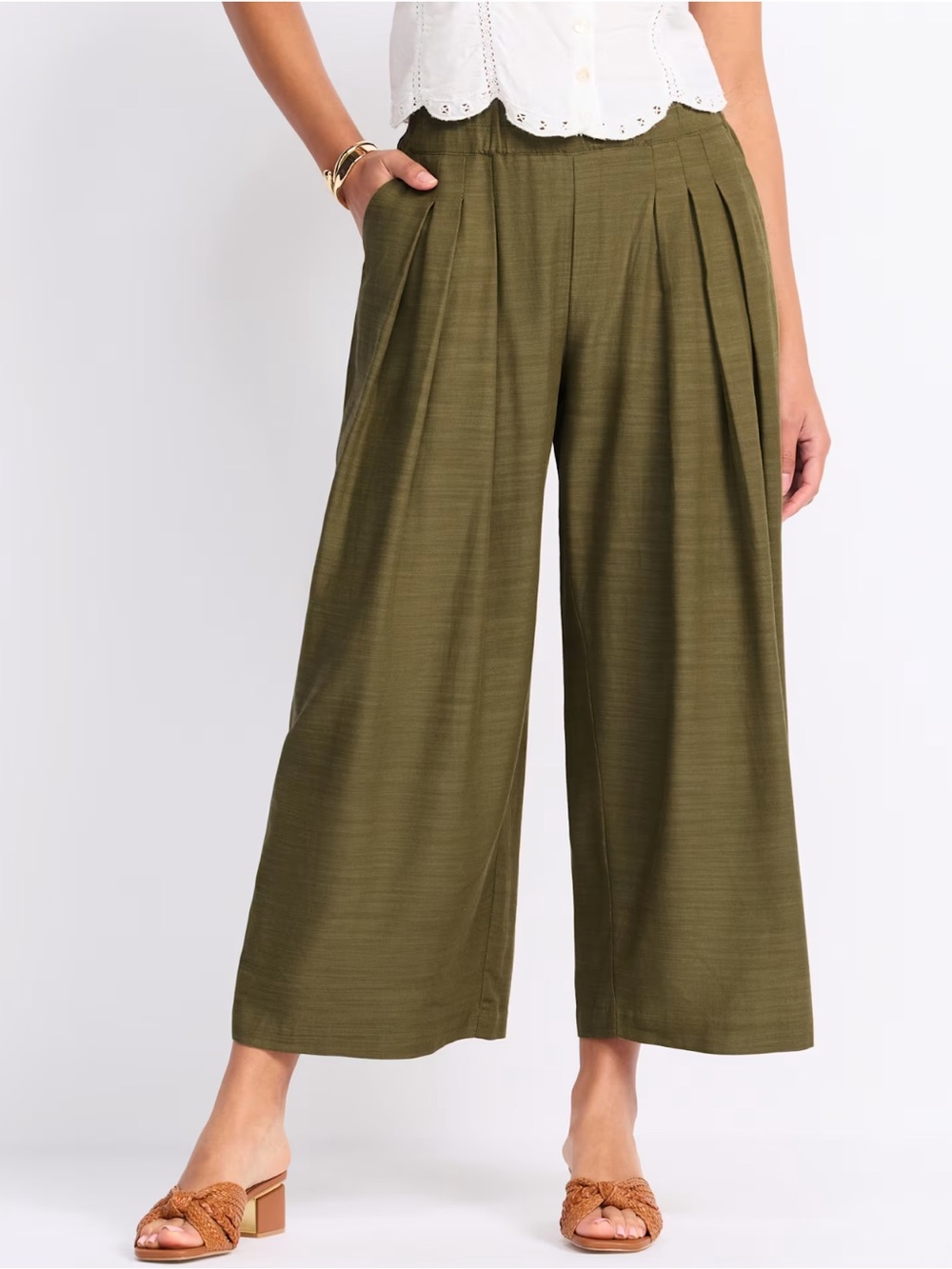 Skyrise Glider Triple Pleat Wide Crop Capri NWT Size medium